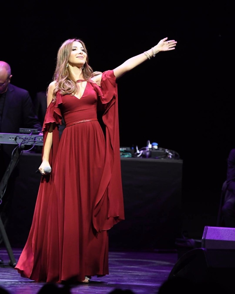 Nancy Ajram in Elie Saab Nancy Ajram in Elie Saab
