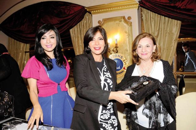  تكريم منى زكي
