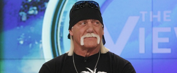 بعد انتشار فيديو جنسي له مع زوجة صديقه المقرّب.. المصارع هالك هوغان ينال تعويضاً خياليا!