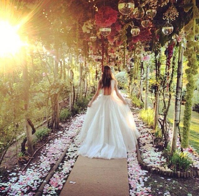 مفاجأة صادمة - نجمان انفصلا علناً... ويتزوجان الأن سراً ! اليكم التفاصيل