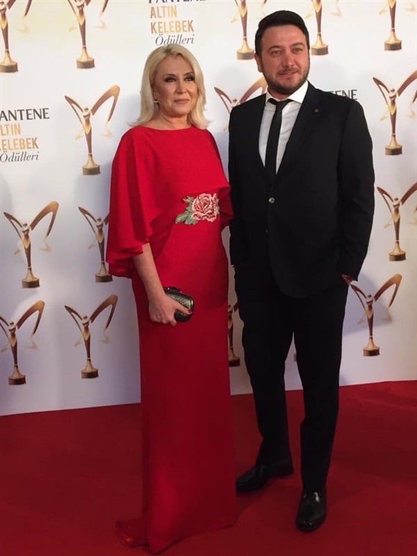 النجمة التركية القديرة نرجس كومباسار