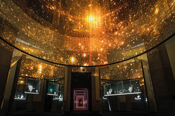 Cartier Magicien أنوار المجموعة الجديدة من جواهر كارتييه الراقية تشعّ في Tokyo