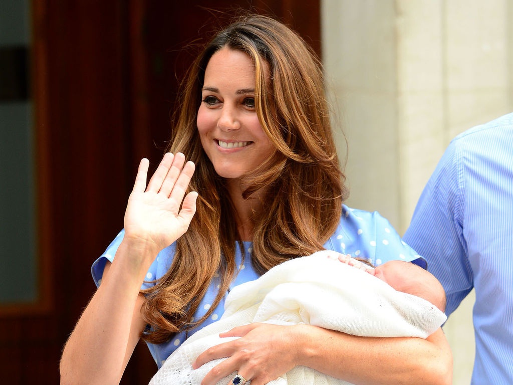 حيل لم تخطر في بالك يوماً لكنّها جعلت كايت ميدلتون تستعيد رشاقتها فوراً بعد الولادة!