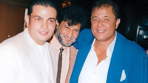 بالفيديو - عمرو دياب يروي موقفاً طريفاً مع الراحل محمود عبدالعزيز.. ماذا حصل!؟