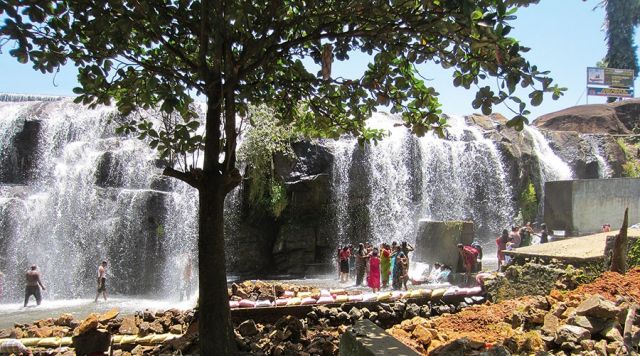 تسلّقي الشلالات في وادي الموجب 