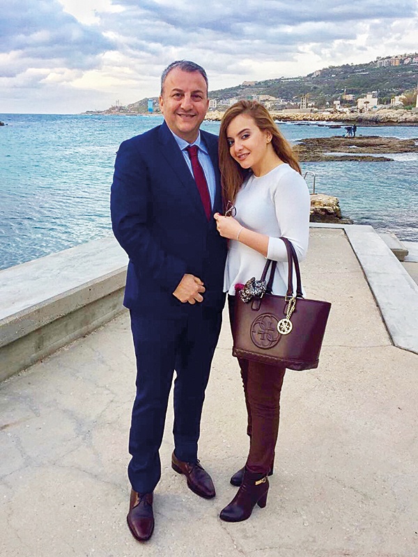 لونا سعد وأبوها إسكندر