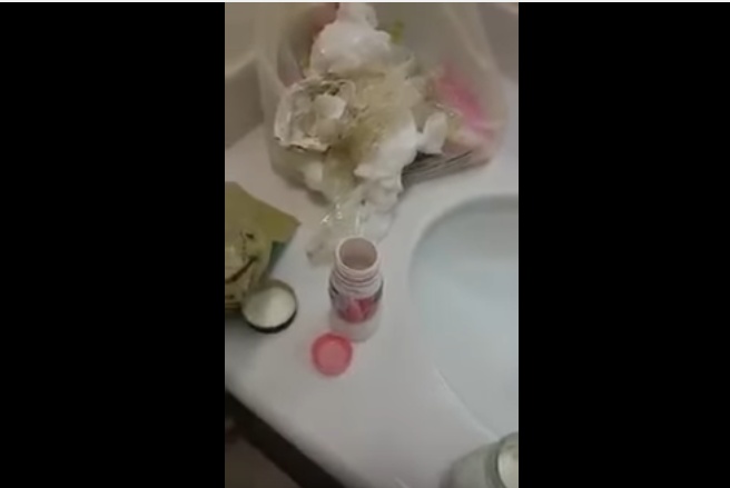 فيديو صادم - سعودي يكشف طرق خادمته الماكرة لسرقة منزله.. شاهدوا ماذا تفعل!