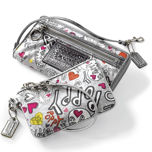 مجموعة Poppy من Coach لربيع 2010