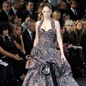 مجموعة أزياء المرأة لخريف وشتاء 2010-2011