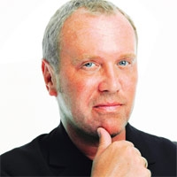 30 دقيقة مع المصمّم الأميركي Michael Kors