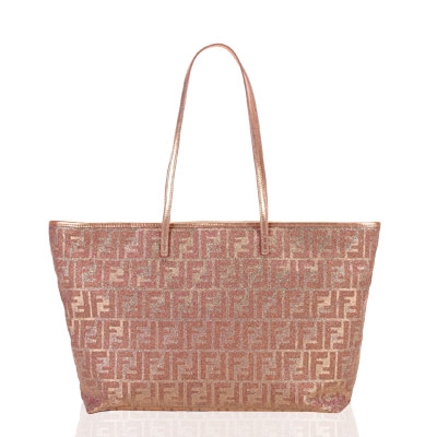 حقائب فندي Fendi تتألّق كالمجوهرات