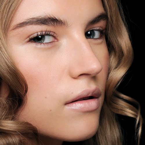 ماكياج صيف 2010 للبشرة  البرونزيّة