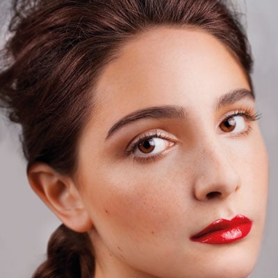 شفتان حمراوان