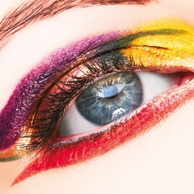 زيدي عينيك جمالا!