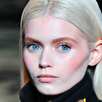 11 وجهاً وداراً