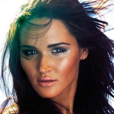 إطلالة سمراء...