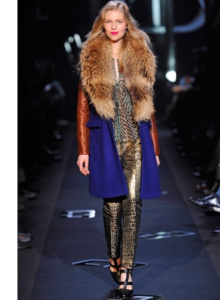 مع اقتراب الشتاء، إليك هذه النصائح البسيطة لتجددّي معطفك الكلاسيكيّ