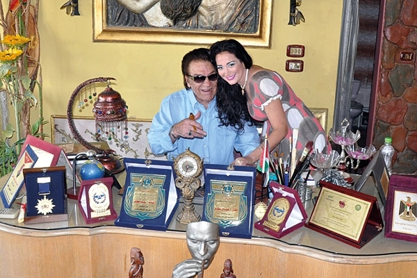 سما وغسان مطر مع جوائزهما