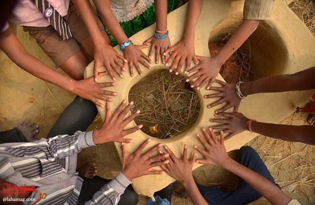 بالصور- لدى أفراد هذه العائلة الهنديّة 600 إصبع... والسبب حيّر العلماء