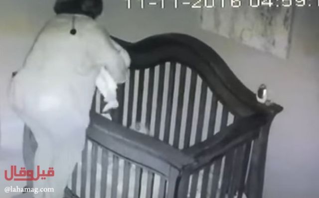 بالفيديو - كاميرا المراقبة تلتقط حادثة غريبة بين جدّة وحفيدها!