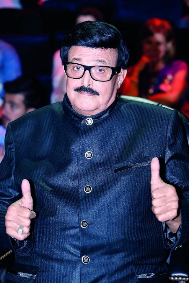 سمير غانم: أشاعوا مرضي وحاولوا التدخل في خصوصيات ابنتيّ