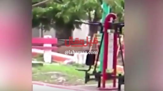 بالفيديو - لقطات مخيفة لشبح يمارس الرياضة في حديقة عامة!!