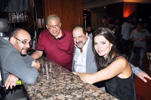 يسرا اللوزي وخالد الصاوي ومنتج العمل
