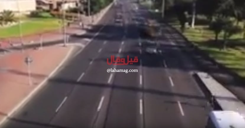 فيديو لأصحاب القلوب القوية - هرب من الموت بحركات بهلوانية تحت عجلات السيارات