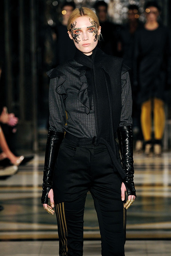 Ashley Isham - أكسسوارات الوجه
