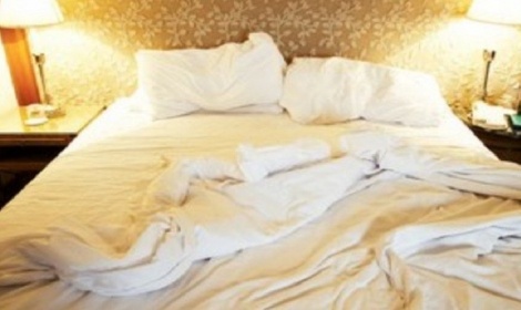 وجدت مقتولة على سريرها في مصر.. والتفاصيل غامضة!