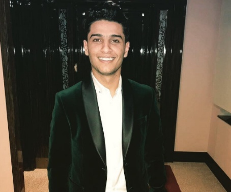 فيديو رائع - محمد عساف يتخطى التهديدات ويتجول في شوارع فلسطين