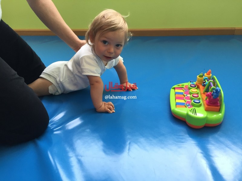 قبّلت طفلها في فمه وما حدث بعد 9 أشهر صدمها وجعلها تشعر بالندم!