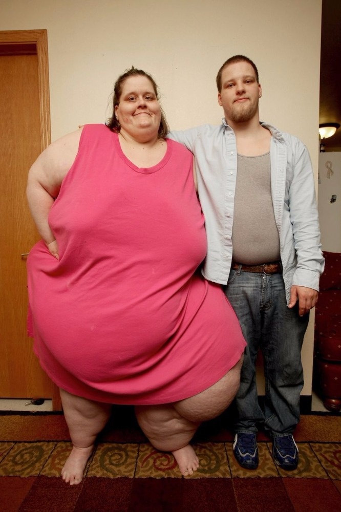 بعد أن بلغ وزنها 352 كيلوغراماً... شاهدي كيف أصبحت أضخم امرأة في العالم