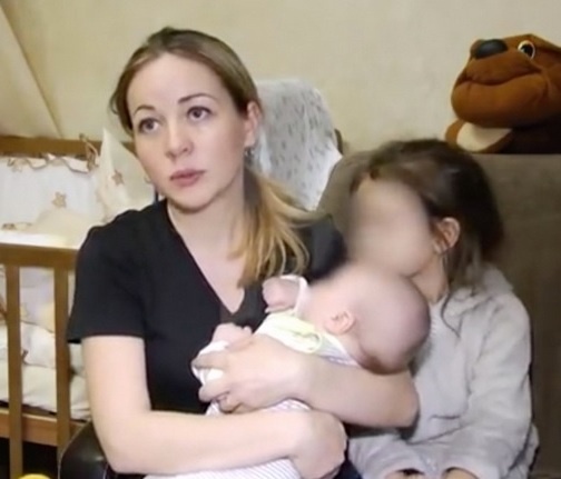 قد يحدث هذا لك أيضاً - بدأ بطنها يكبر بعد الولادة والسبب يفوق كلّ التوقعات...