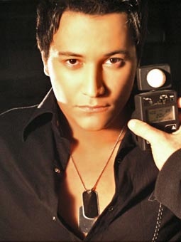 بالصور - هل تذكرون وائل منصور نجم 