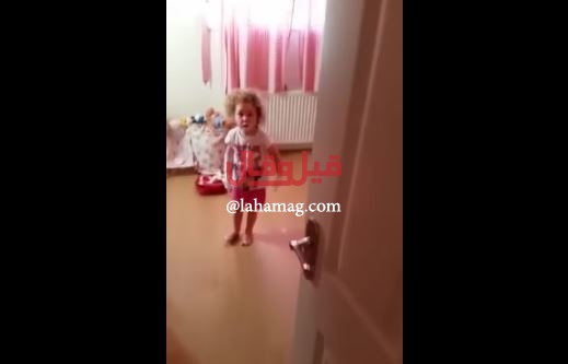 بالفيديو - أم تركت طفليها لدقائق وما وجدته بعد عودتها صادم!!