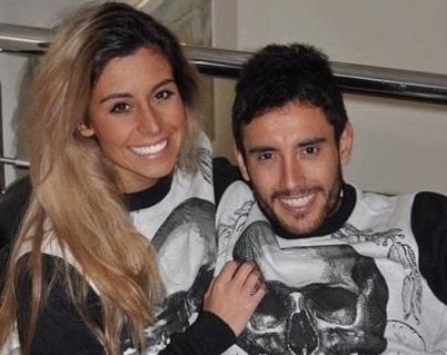 أحد ناجي الطائرة البوليفية يحمي خاتم خطوبته بعد التحطم.. وهكذا تواصل مع خطيبته!