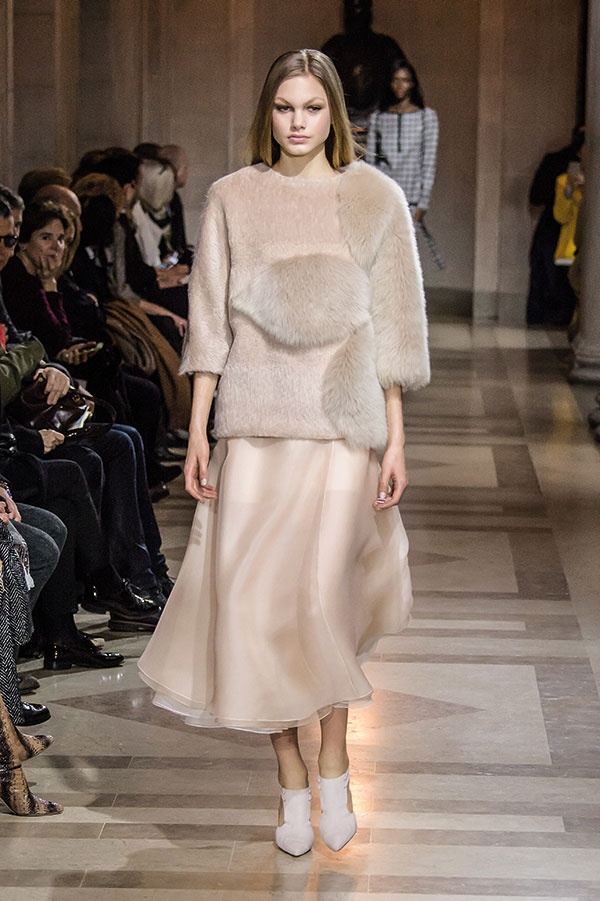 الفرو تعبير عن الأناقة الفخمة ولكنه لم يعد كلاسيكياً