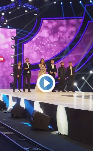 بالفيديو - شاهدوا الفرحة الجنونية للفائز في Project Runway