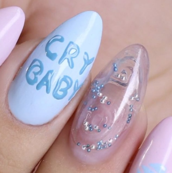 بالفيديو- لُعبة الكرات المحفورة على الأظافر.. إليك طريقة تنفيذها