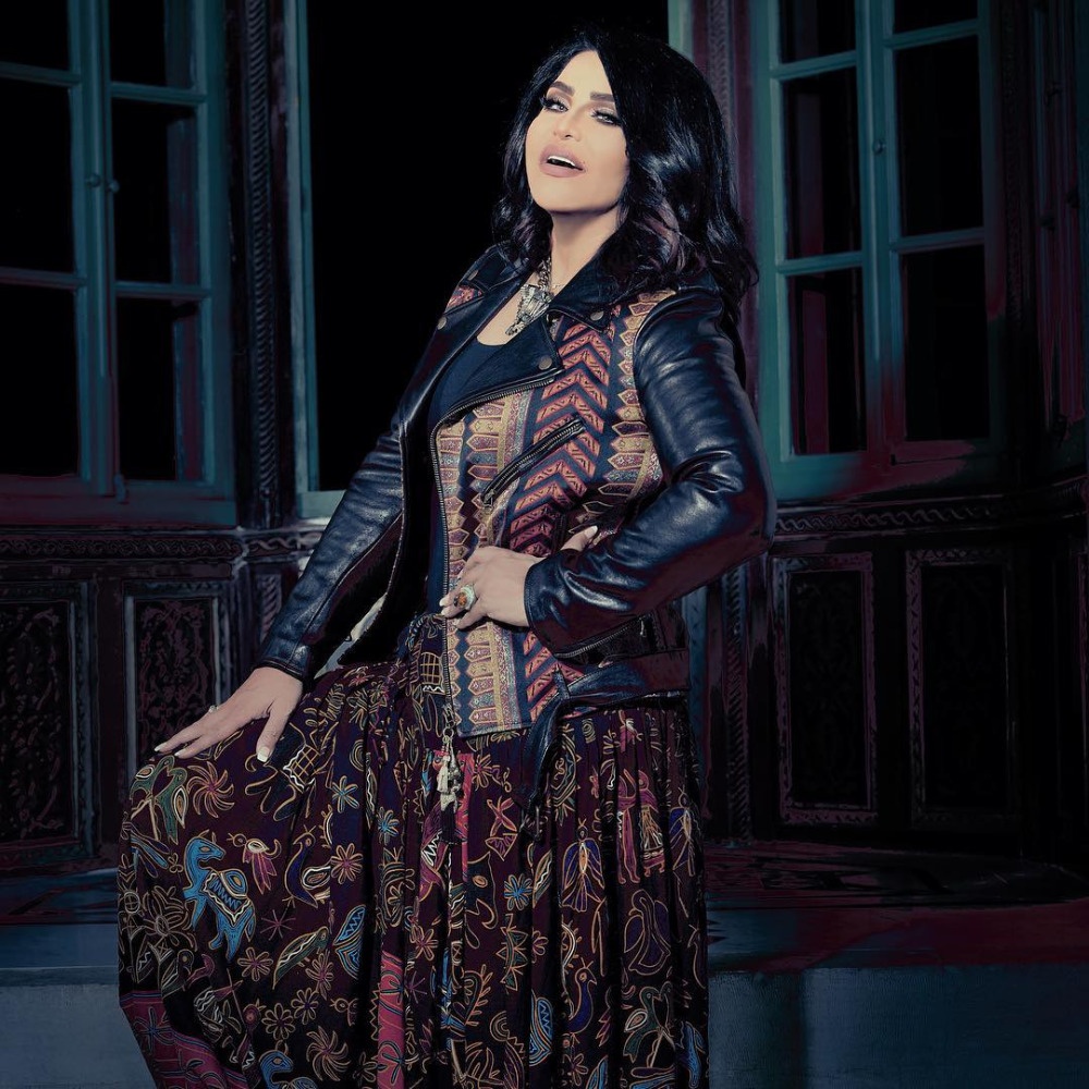 فلسطينية تتحدّى 4 شبّان وأحلام غير راضية وتوبّخ متسابقاً يمنيّاً