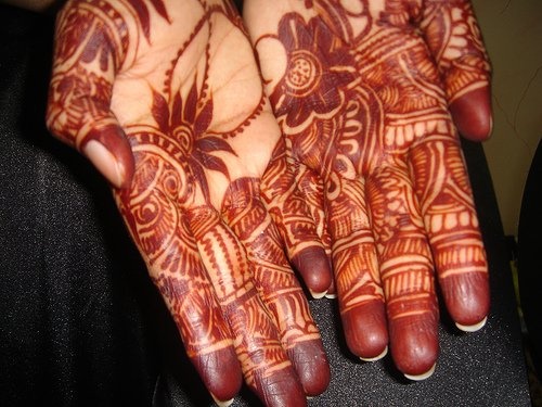 نجمة عربية اقامت 