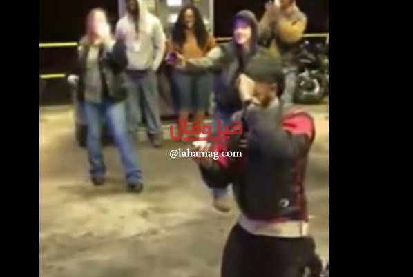 بالفيديو - شاب يلجأ لخدعة جريئة لطلب الزواج من حبيبته.. شاهدوا ماذا فعل!!