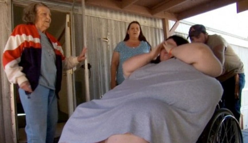 امرأة تزن 300 كيلو تضع مولودها الأول.. ووزن الطفل سيصدمكم فعلاً!