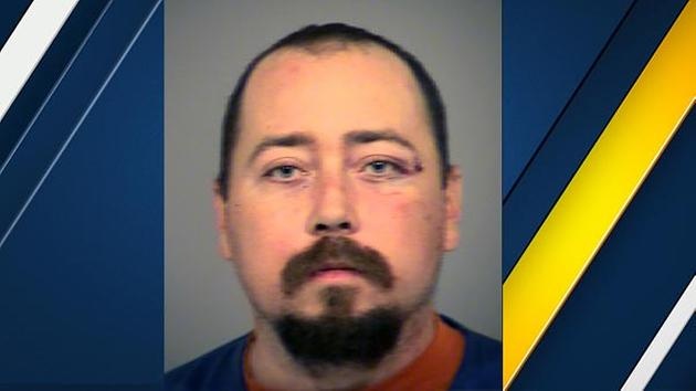 الاعتداء على مسلم لدى خروجه من مسجد في كاليفورنيا.. إليكم التفاصيل!