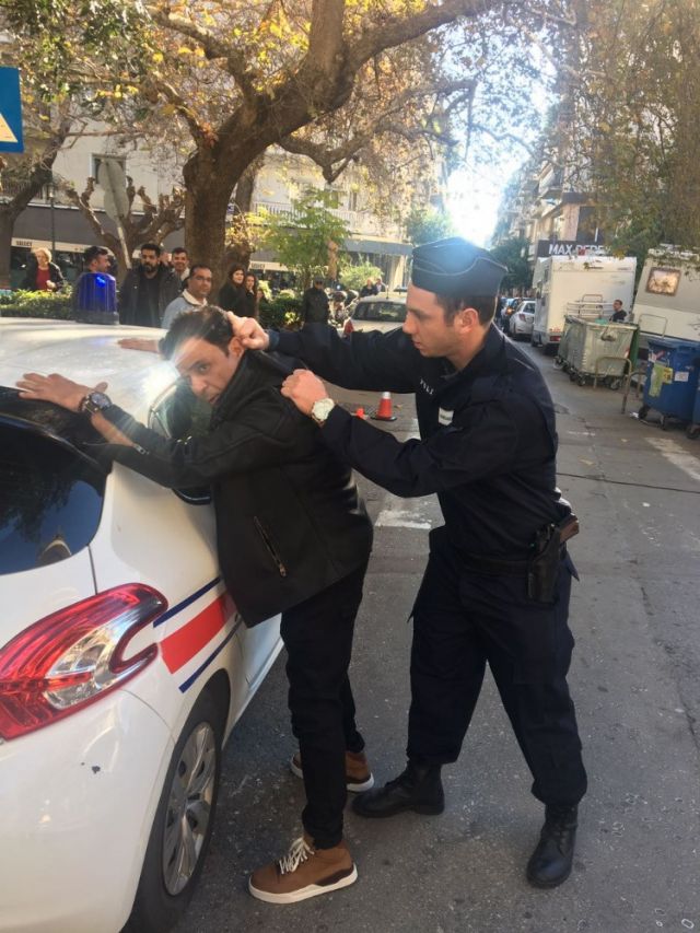 بالصور - بعد سعد لمجرد.. ما حقيقة القبض على محمد فؤاد في باريس!!