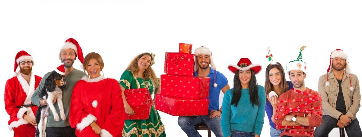 هؤلاء هم المشاهير الذين جمعوا الهدايا للأطفال المحتاجين...!