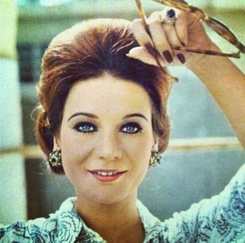 بالصور - تعرّفوا على حكمت توأم الراحلة زبيدة ثروت... وجمالها الرائع!