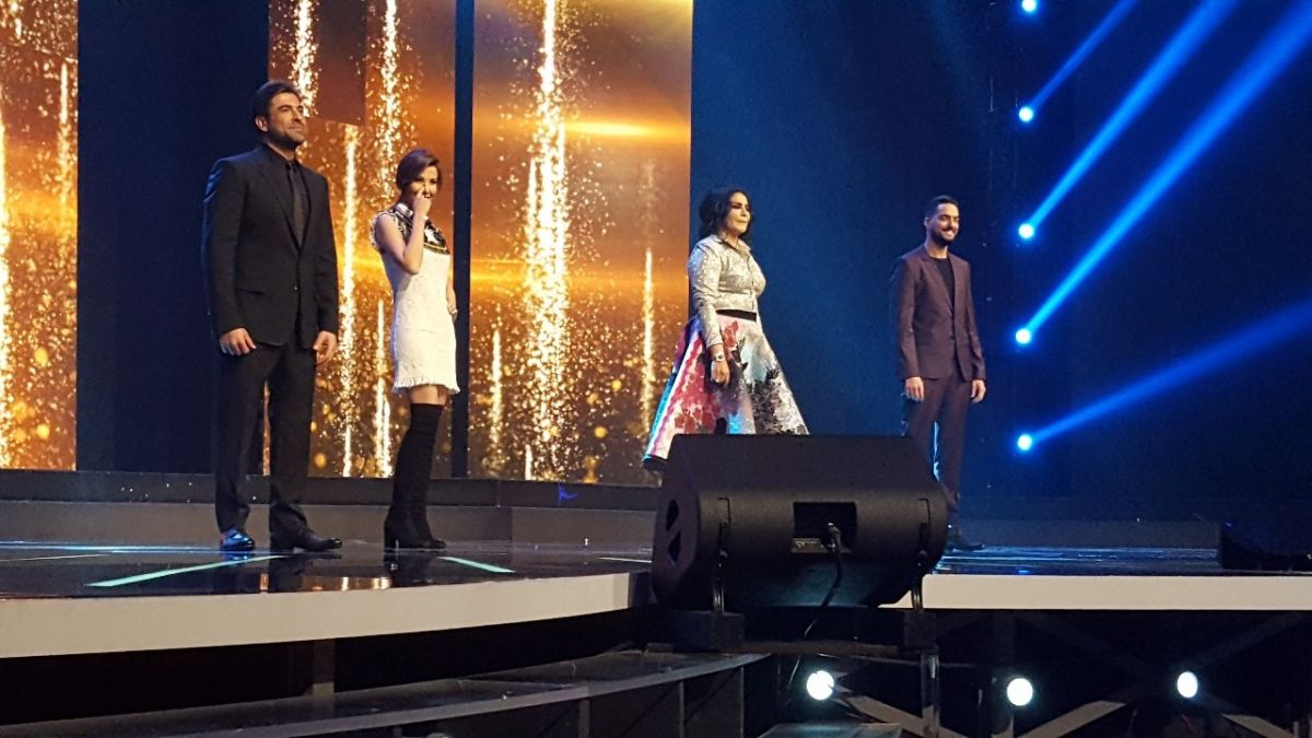 أحلام تنقل مشاهدي Arab Idol إلى ملعب كرة قدم.. و