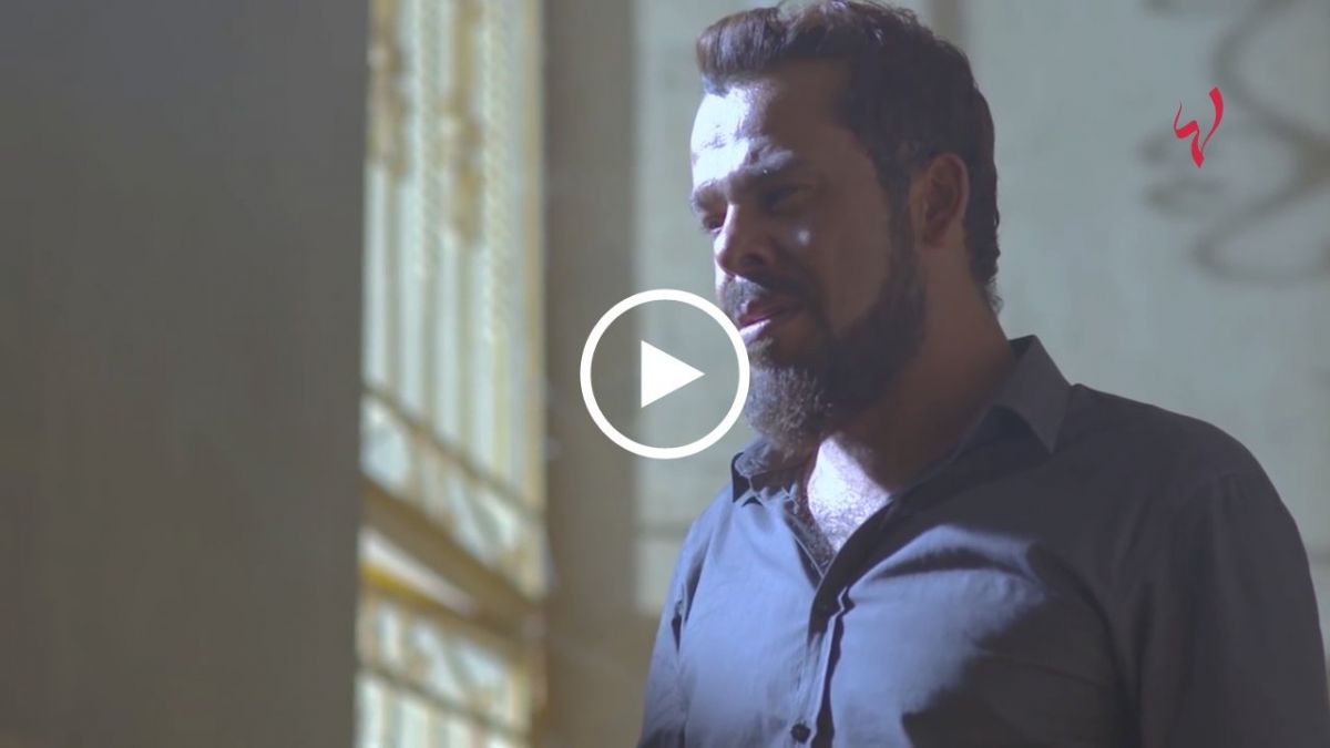 ماذا قال النجم الأردني منذر رياحنة ل كاميرا لها عن أحمد السقا وإياد نصار؟